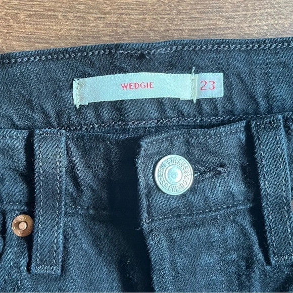 Levi's Premium Black Wedgie Ripped Denim Jeans - Picture 6 of 13